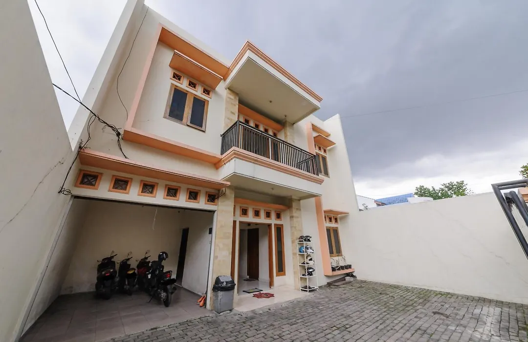 RedDoorz at Meruya Utara-1